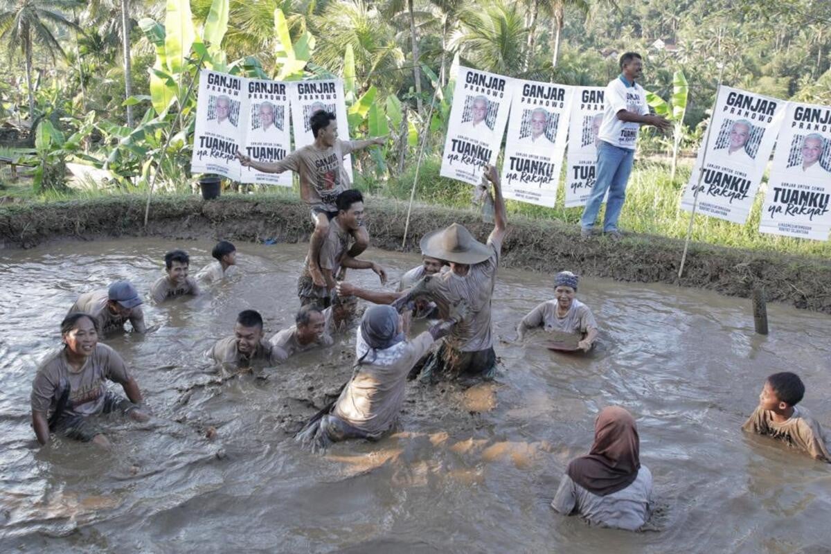 Ngobeng Lauk