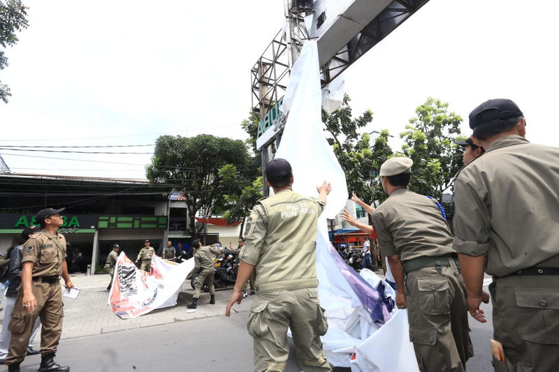 Alat Peraga Kampanye