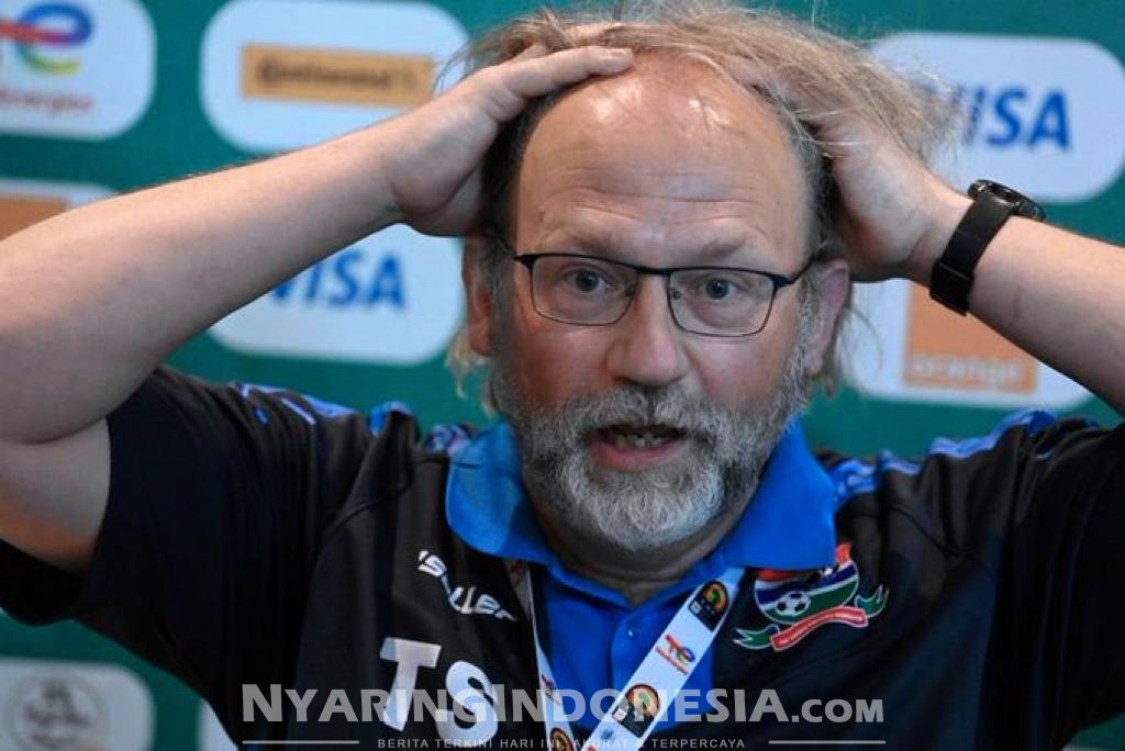 Pelatih tim nasional Filipina, Tom Saintfiet