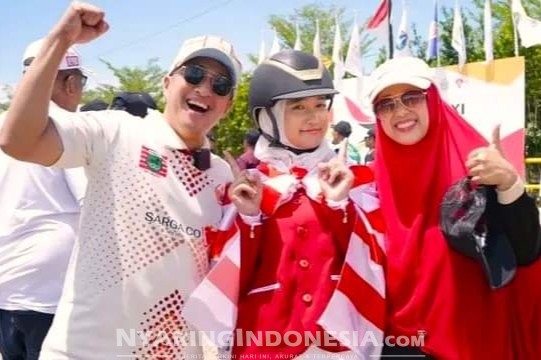 Potret kebahagian Irfan Hakim setelah Putrinya Aisha Hakim sukses meraih medali emas di ajang Pekan Olahraga Nasional (PON) XXI Aceh-Sumut 2024 dalam cabang olahraga berkuda