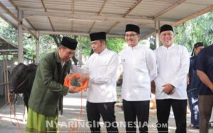 Ketua DPRD Cimahi Wahyu Widyatmoko Shalat Iduladha di Masjid Agung, Titipkan Sapi Kurban 2 IMG 20250610 013634